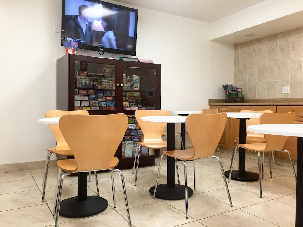 Motel 6-Tampa, Fl - Fairgrounds Heartland ภายนอก รูปภาพ