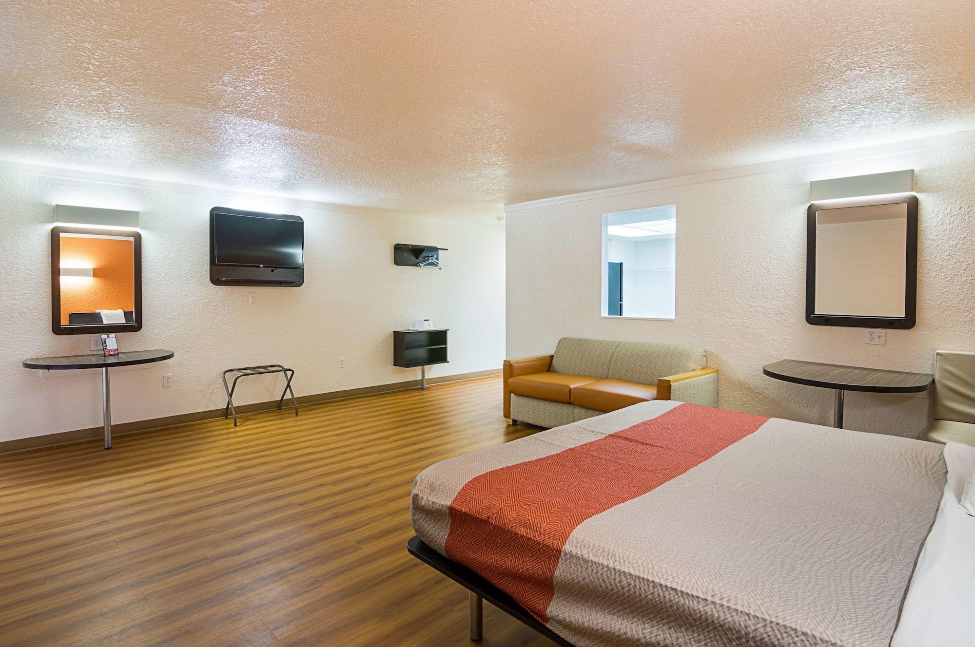Motel 6-Tampa, Fl - Fairgrounds Heartland ภายนอก รูปภาพ