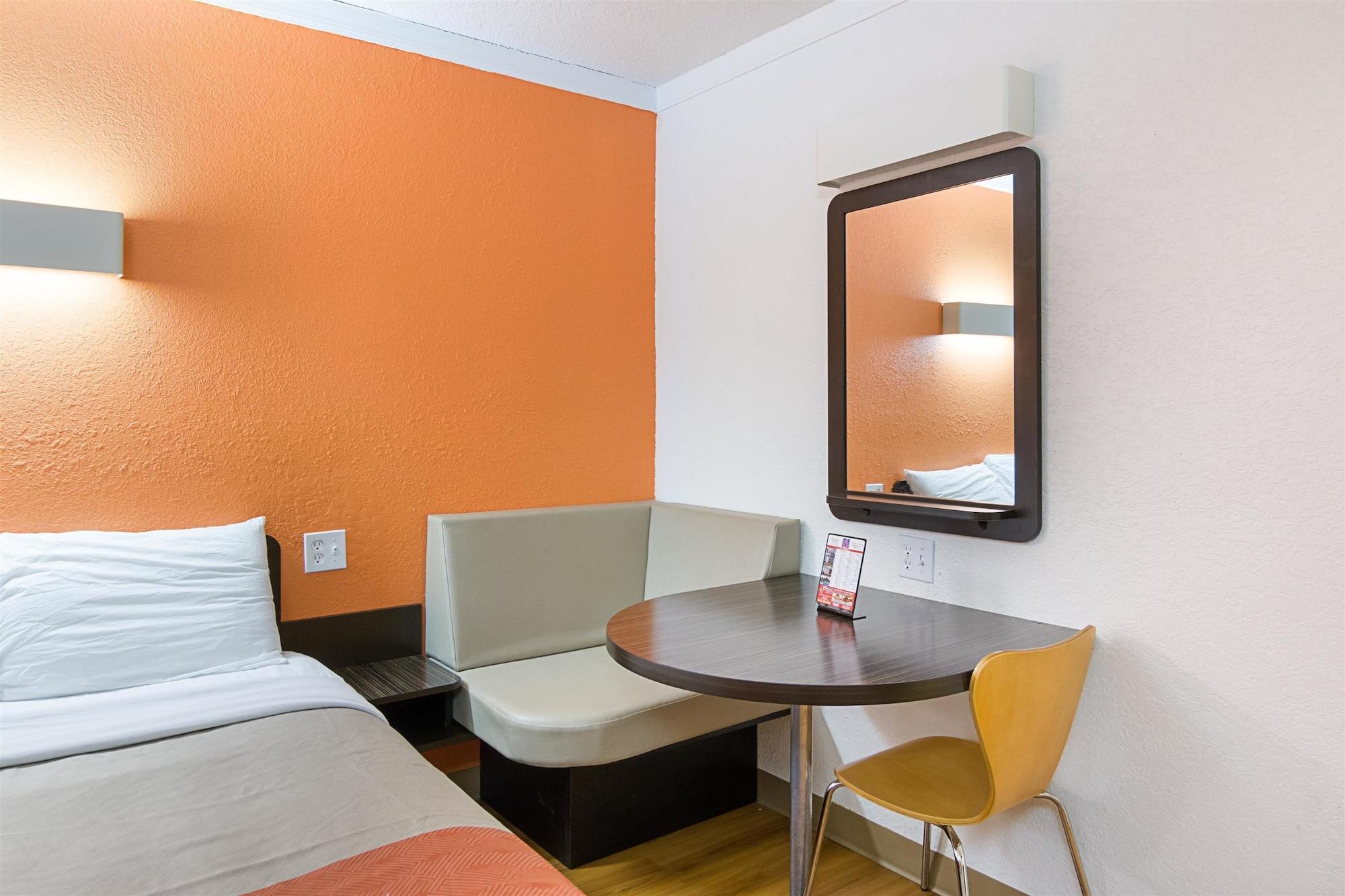 Motel 6-Tampa, Fl - Fairgrounds Heartland ภายนอก รูปภาพ